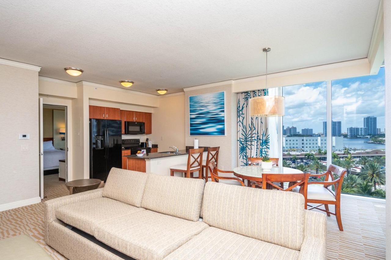 Trump Intl 2 Bedroom Apartment 1600 Sqf Ocean And Bay View Sunny Isles Beach Exteriör bild